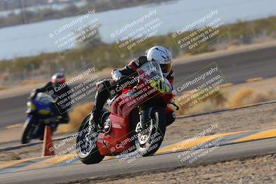 media/Dec-18-2022-SoCal Trackdays (Sun) [[8099a50955]]/Turn 14 (940am)/